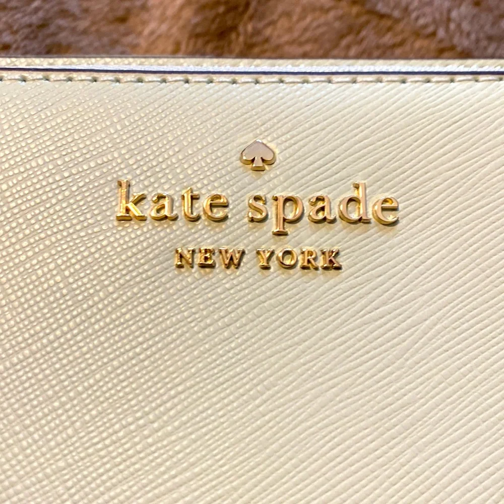 kate spade ♠️ Refined Grain Leather Mint Green crossbody - Picture 3 of 14